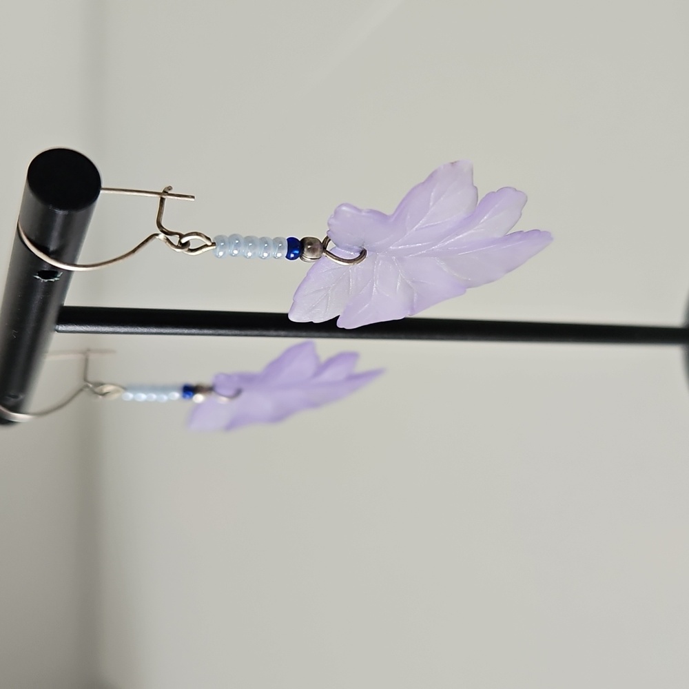 Elegant Purple Leaf Earrings - Picture 2 of 3